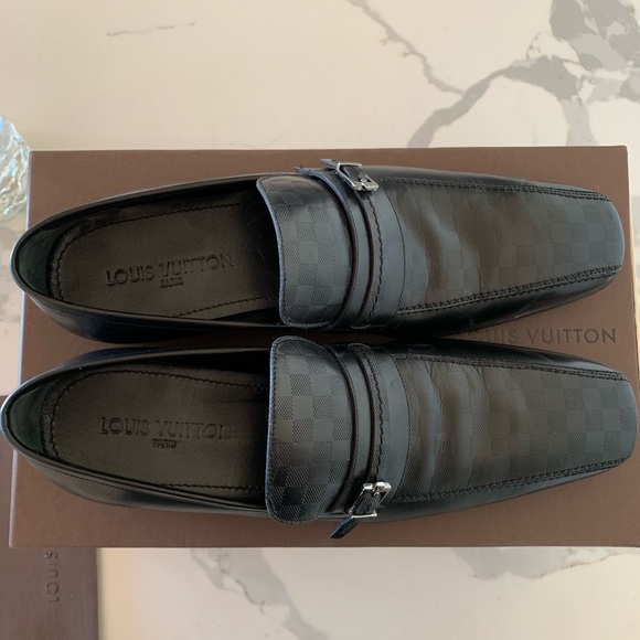 Leather Louis Vuittan shoes - Picture 3 of 3